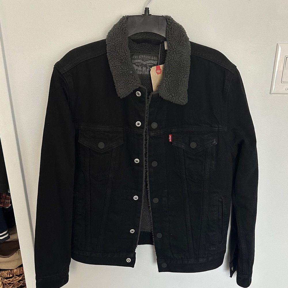 Levi's Black Denim Jacket with Gray Sherpa Collar- men’s small